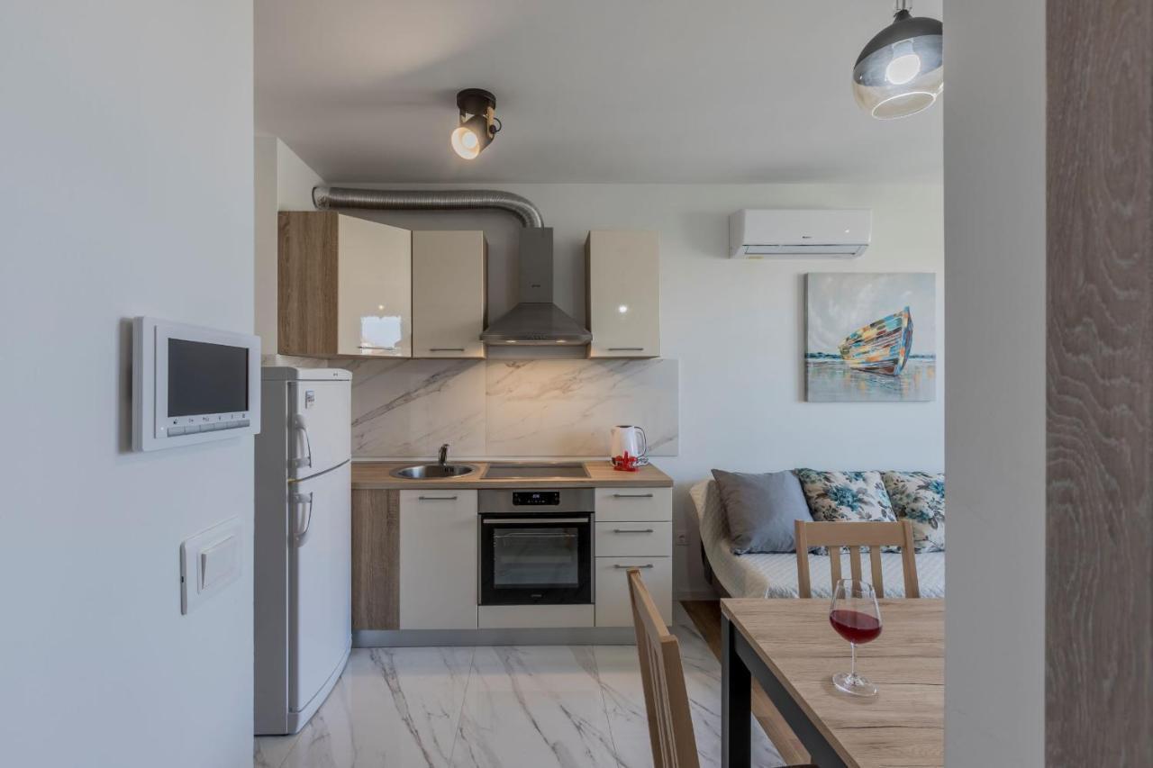 Apartman Lukiana*** Apartment สปลิท ภายนอก รูปภาพ