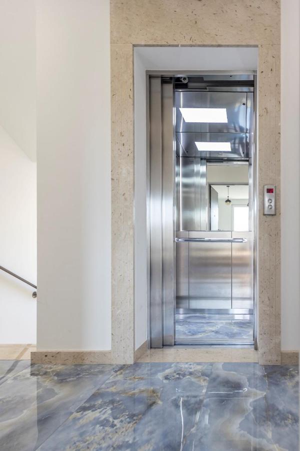 Apartman Lukiana*** Apartment สปลิท ภายนอก รูปภาพ